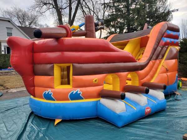 Pirate I Bounce house rental side view